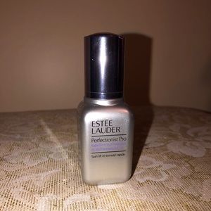 Estée Lauder Perfectionist Pro